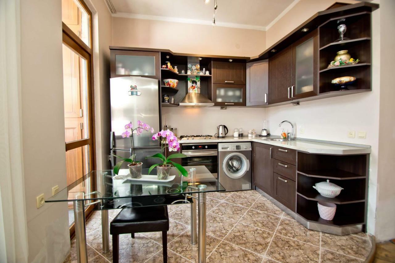 Apartment On Gorgiladze 25 Батуми Экстерьер фото